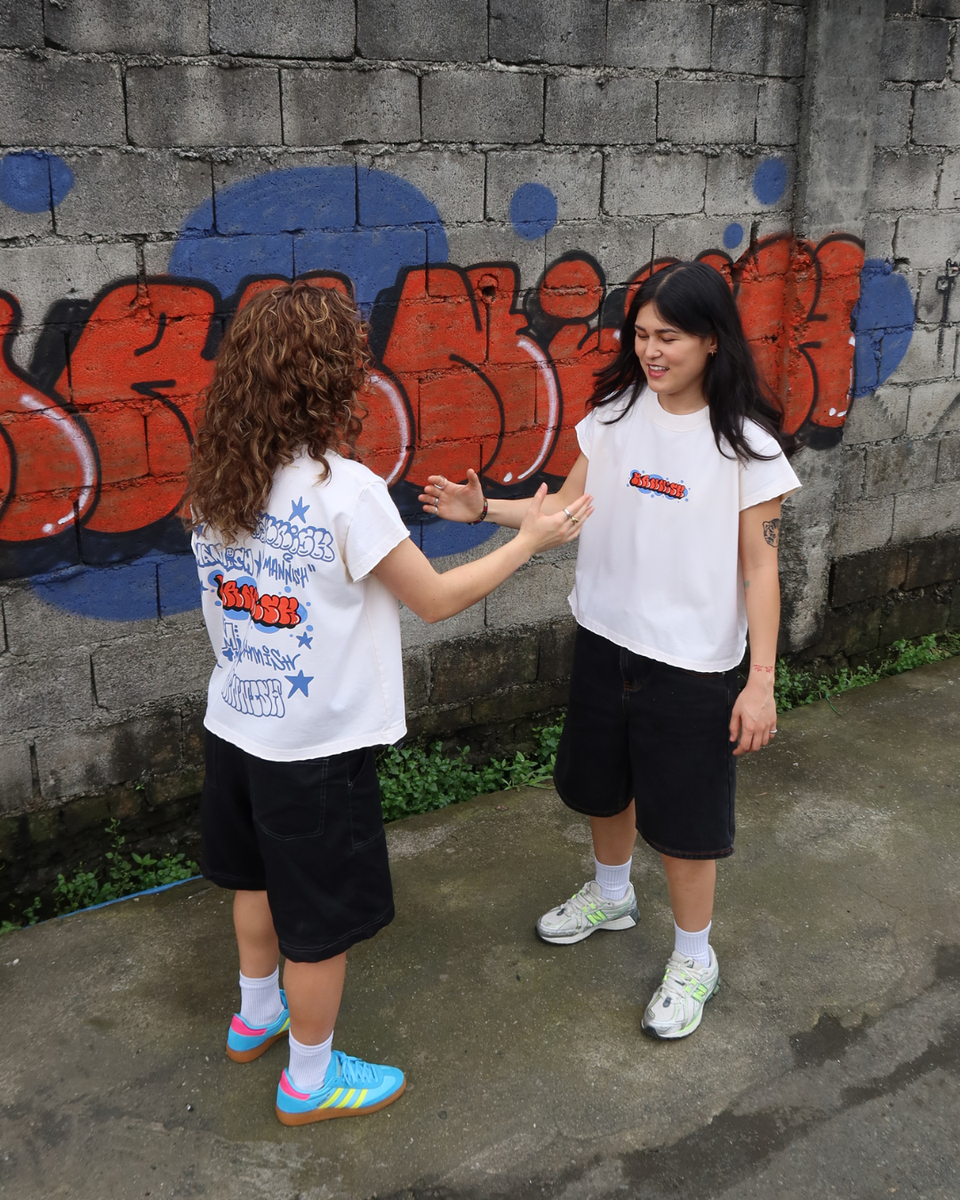 Rewrite the Wall High Collar Semi Muscle Cropped Distressed Tee